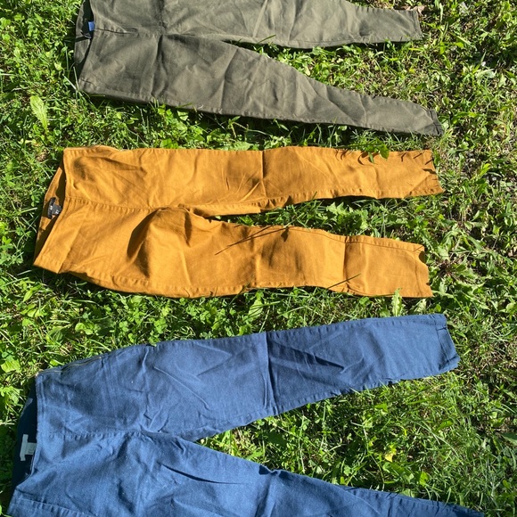 3 pair of pants - Picture 2 of 6